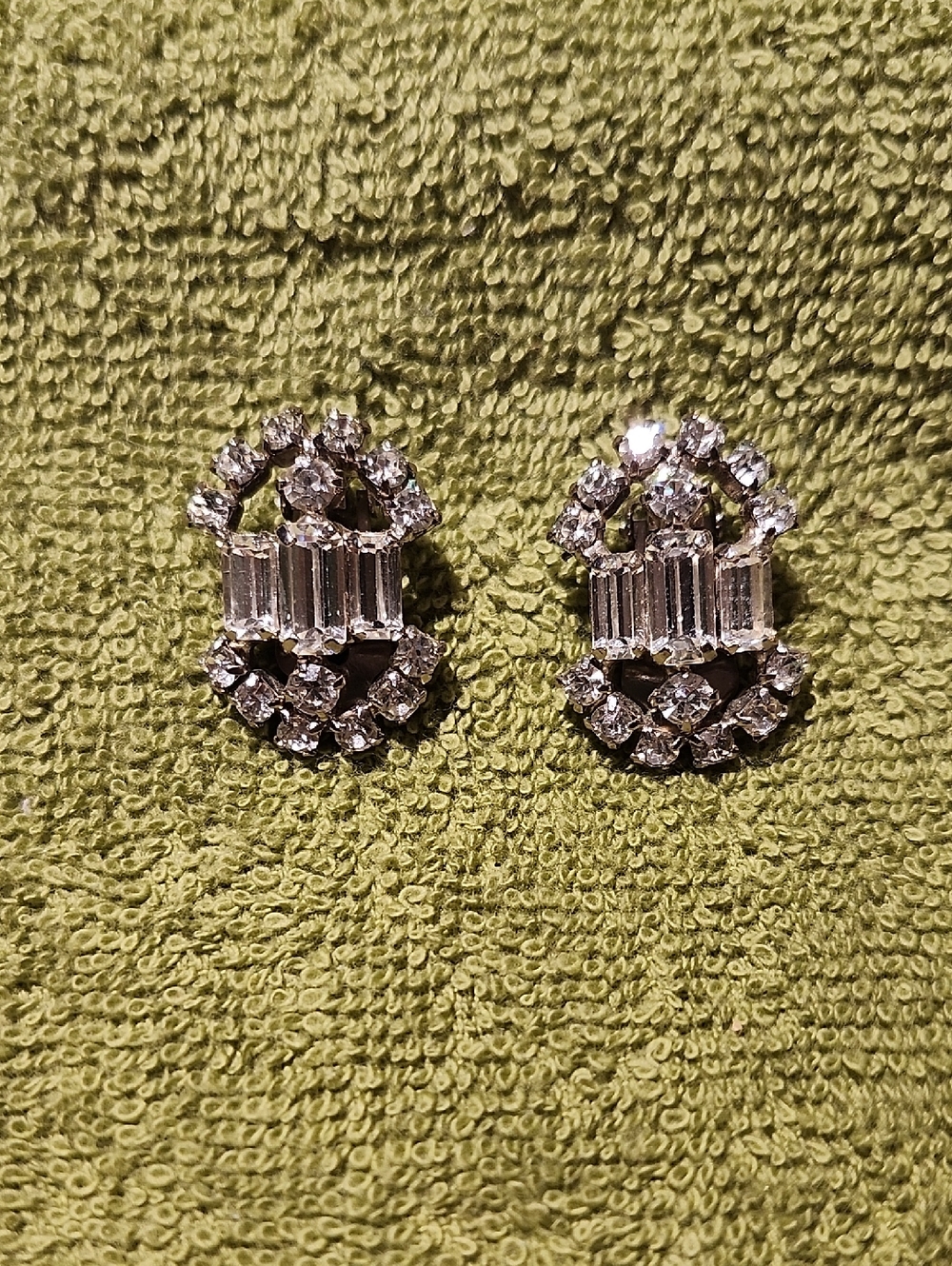 Vintage Art Deco Silver-Tone Rhinestone Cluster Clip-On Earrings